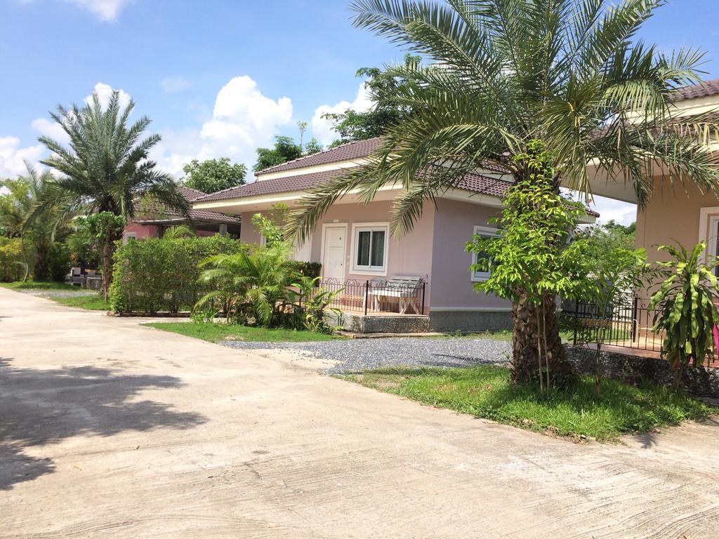 Nadee resort Udon Thani Exterior foto